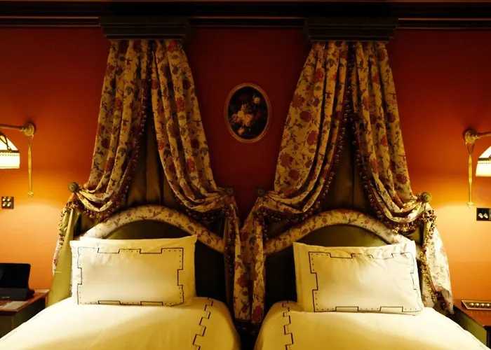 Hotel L'escape, A Luxury Collection Hotel, Myeongdong 4*
