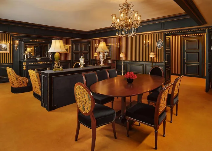 Hotel L'escape, A Luxury Collection Hotel, Myeongdong 4*