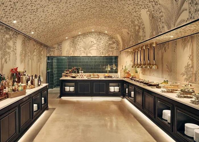 L'escape, A Luxury Collection Hotel, Myeongdong 4*