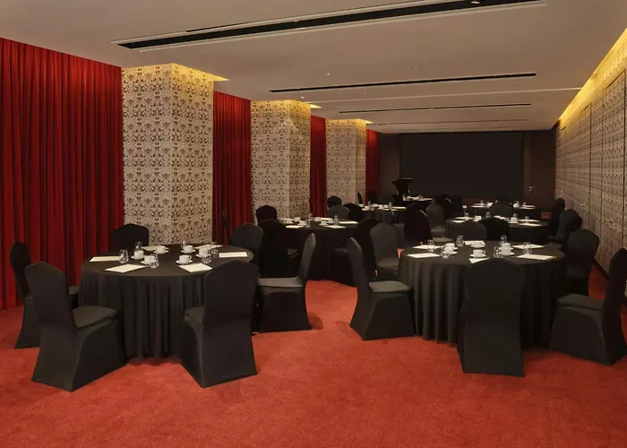 Hotel L'escape, A Luxury Collection Hotel, Myeongdong 4*
